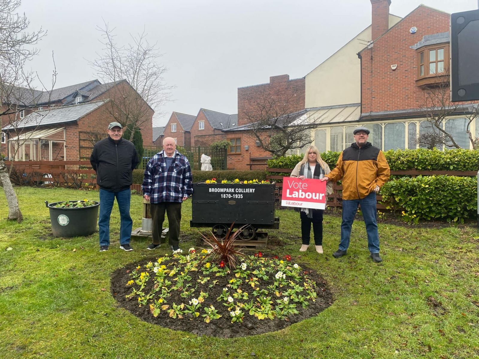A photo of Deerness branch members out campaigning in Broompark.